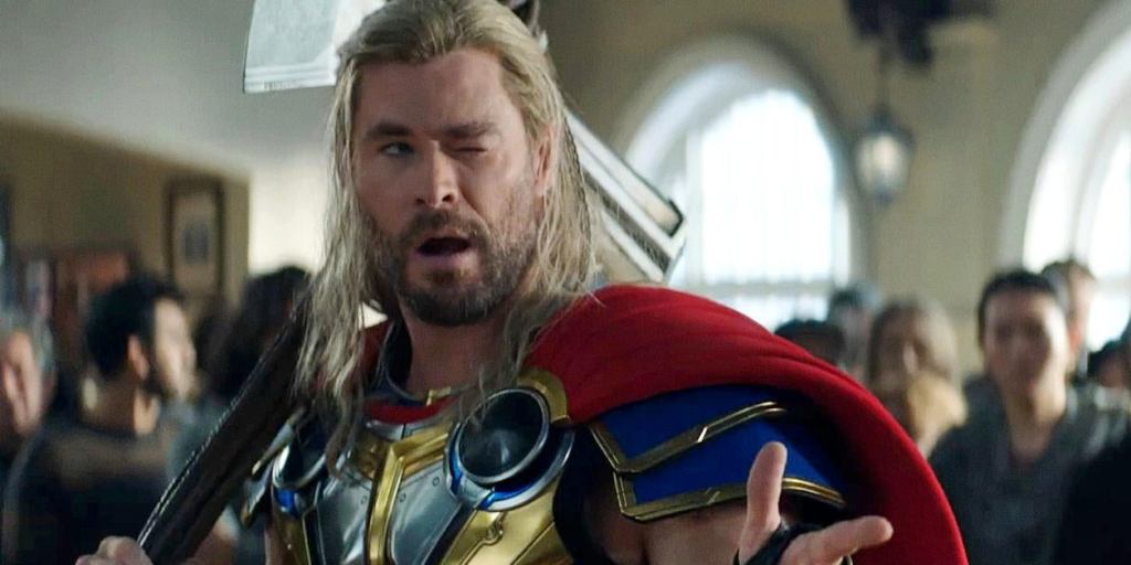 Chris-hemsworth-dit-thor-5-différents-ragnarok-love-thunder-no-comedy-new-director.jpg