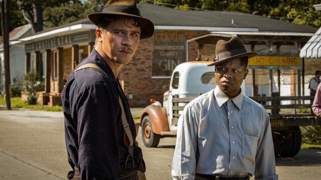 Garrett Hedlund et Jason Mitchell dans Mudbound