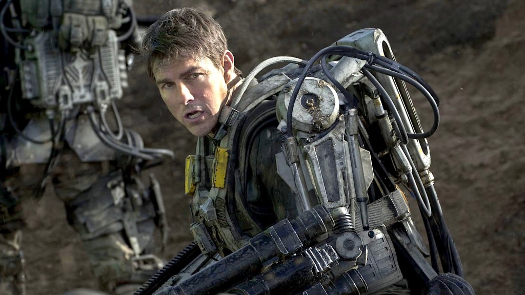 Tom Cruise portant une combinaison mécanique dans Edge of Tomorrow