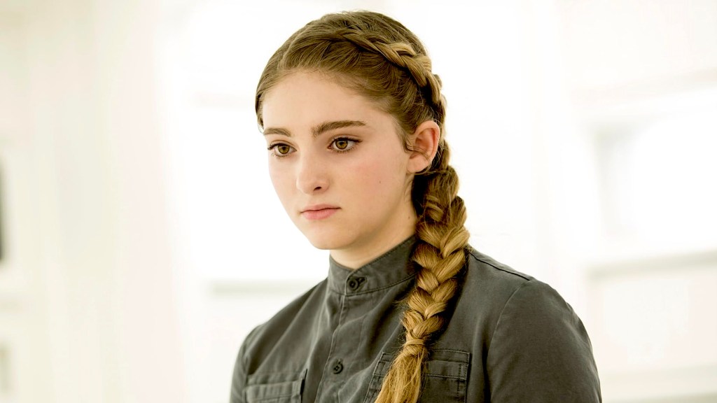 Willow Shields as Prim in The Hunger Games: Mockingjay Part 2