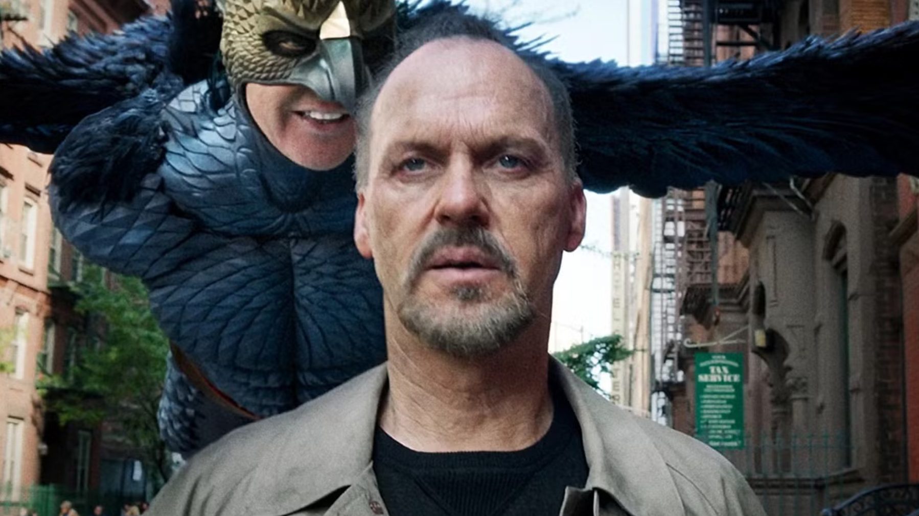 Michael Keaton joue Riggan Thomson dans Birdman