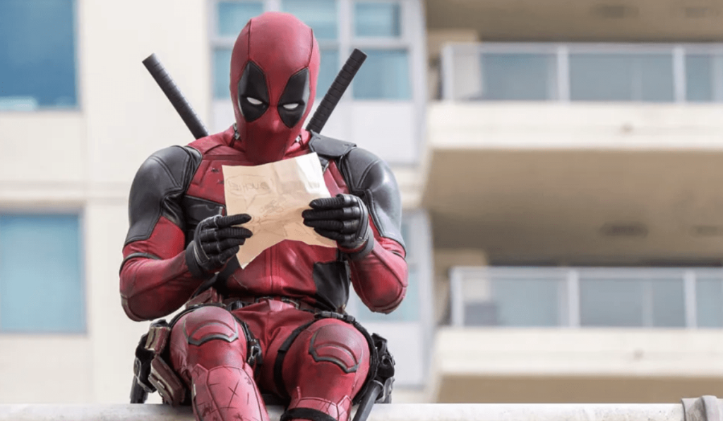 <p></noscript><strong>3 Scènes de Deadpool Qui Prouvent Que Ryan Reynolds Était le Seul Choix pour le Héros</strong></p>
<p>Dans l’univers cinématographique des super-héros, peu de personnages ont réussi à s’imposer comme Deadpool. Et pour incarner ce héros anti-conformiste, Ryan Reynolds a su allier humour, émotion et action d’une manière tout à fait inégalée. Voici trois scènes emblématiques qui démontrent à quel point il est le choix idéal pour ce rôle.</p>
<p>Premièrement, la scène d’ouverture du film, où Deadpool se confronte à des mercenaires, illustre parfaitement le mélange d’autodérision et de brutalité qui caractérise le personnage. La façon dont Reynolds jongle avec des dialogues cinglants tout en se battant avec une agilité déconcertante est un témoignage éclatant de son talent. Son charisme naturel attire immédiatement l’attention, établissant ainsi un lien fort avec le public.</p>
<p>Ensuite, la séquence où Deadpool dénonce les clichés du genre super-héroïque à travers une série de répliques hilarantes montre à quel point Reynolds maîtrise l’art de la mise en scène comique. Il réussit à tourner en dérision des éléments stéréotypés tout en restant fidèle à l’esprit du personnage. Cette capacité à briser le quatrième mur, même dans les moments les plus sérieux, est une preuve indiscutable que seul un acteur comme Reynolds aurait pu livrer une telle prestation.</p>
<p>Enfin, la scène où Deadpool interagit avec sa partenaire, Vanessa, met en lumière la profondeur émotionnelle que Reynolds apporte au personnage. La chimie entre les deux acteurs est palpante, et grâce à son interprétation sincère, il réussit à rendre la relation crédible et touchante. Ce contraste entre l’humour et les émotions brutales fait de Deadpool un personnage complexe que seuls quelques acteurs peuvent réussir à représenter.</p>
<p>En somme, ces scènes démontrent que Ryan Reynolds n’est pas seulement Deadpool; il incarne l’essence même de ce super-héros moderne. Grâce à son talent exceptionnel, il transforme chaque moment en un spectacle inoubliable.</p>