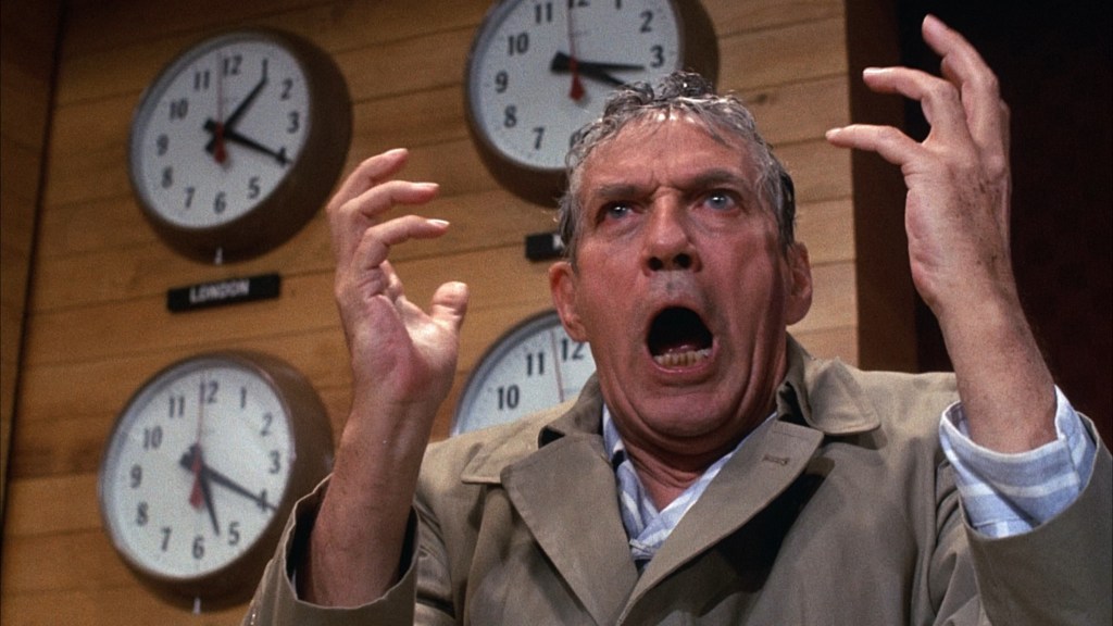 Peter Finch joue Howard Beale dans Network