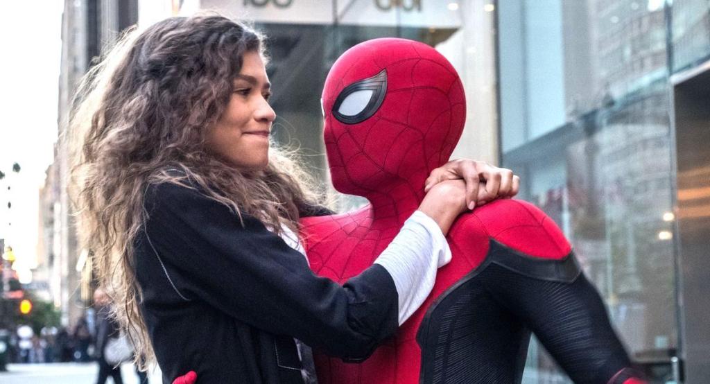 spider-man-no-way-home-stars-tom-holland-zendaya-look-stunning-press-tour-event-start.jpg