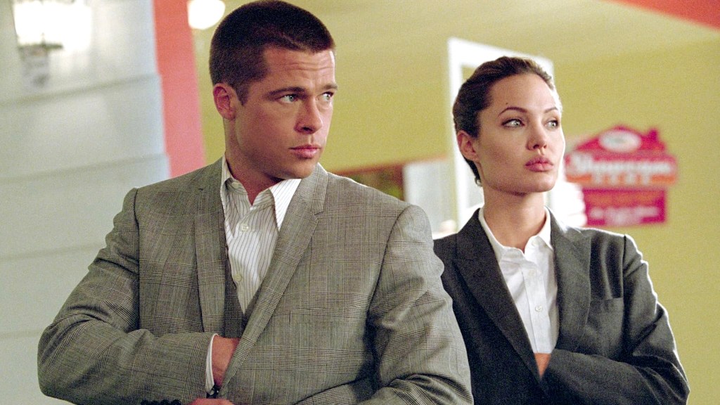 Brad Pitt et Angelina Jolie dans Mr. & Mrs. Smith.